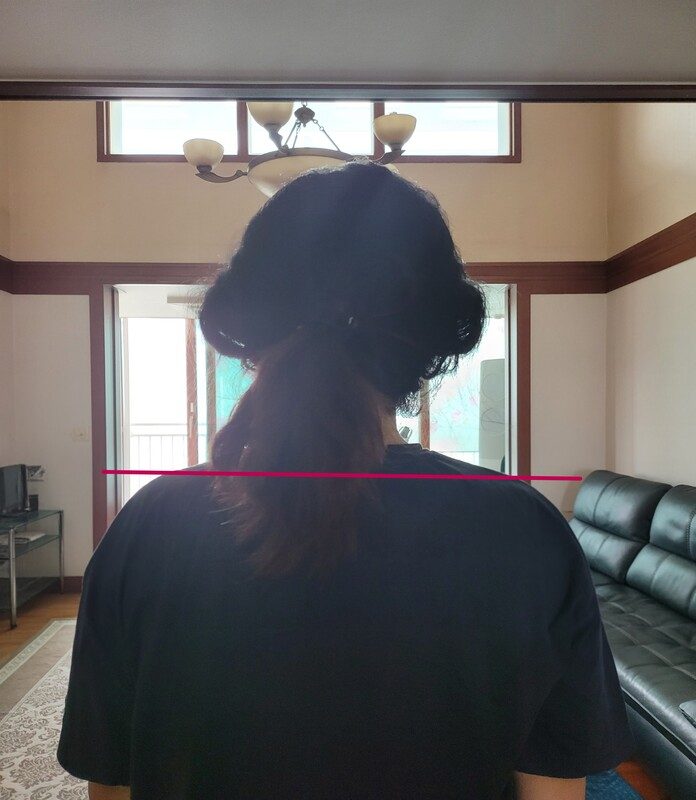 어깨 불균형 체형교정 교정 장면