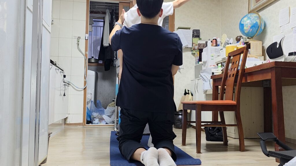 어깨 중재 후 팔 외전 각도 (90도 이상 증가)